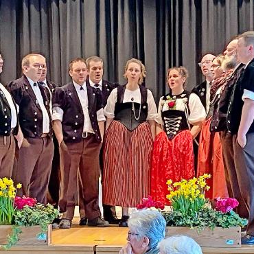 Musik-Zvieri – zwei Stunden Wohlbefinden für Körper, Seele und Geist - Eine gelungene Überraschung: Jodel und Jutz vom Jodlerklub «Gruss vom Wasserngrat».