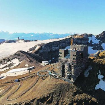 Jahresrückblick 2024 – Wirtschaft: Es wurde gebaut, geplant und gestaltet - Glacier 3000 empfing 40 Prozent mehr Sommergäste als im Vorjahr. FOTO: GLACIER 3000