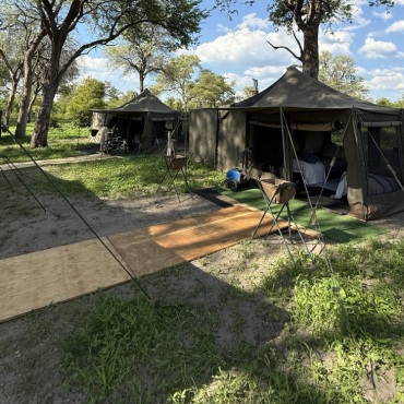 Im Rollstuhl durch die afrikanische Savanne