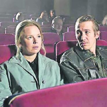 Himmeltraurig, herzzerreissend – und wunderschön - Das Filmpodium Saanenland zeigt den finnischen Film «Fallen Leaves» am kommenden Montag im Kino Gstaad. FOTO: ZVG