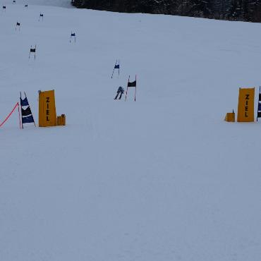 Le Rosey vs. Gstaad: 13 Jahre Kampf um die Kuhglocken