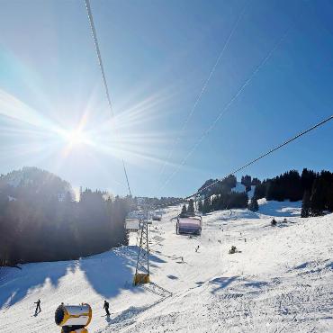 Mehr Skifahrende vor Weihnachten und nach Silvester - Die Bergbahnen Destination Gstaad AG profitierte von sonnigen Tagen über die Festtage.
FOTO: GERY MOOSMANN