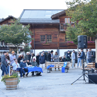 Fête de la Musique: gelungene Premiere - Aufmerksames Publikum.   (Foto: Anita Moser)