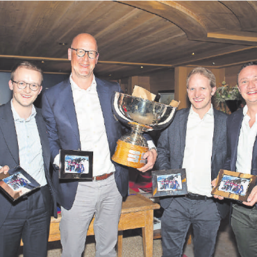 Traditionelle Veranstaltung wechselte von der Nacht ins Tageslicht und das GYC-Team gewann - Die Gewinner des Interclub-Anlasses, GYC Team mit (v.l.) Pascal Fischer (GYC Partner Bucherer 1888), Stephan Schneider (GYC), Christian Hauswirth (GYC) und Melih Tara (SNG).