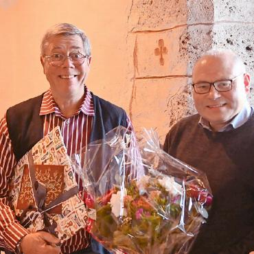 Zum Dessert Zauber aus dem Saxofon - So sehen Gewinner aus: Kulturpreisträger Jules van Enckevort (2.v.l.) und Markus Bachmann (2.v.r.) von Zweisimmen Jazz, umrahmt von Vereinspräsident Matthias Moser(links) und Laudator Klaus Burkhalter.