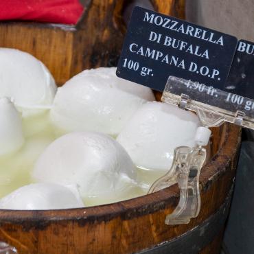 Unglaublich viel «Volk» am Ostermarkt in Saanen