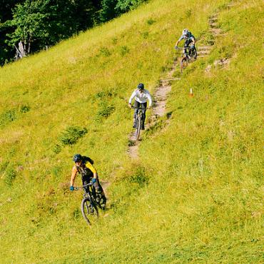 Indian Summer Sale beim Base Bike Shop Saanen - Im Base Bike Shop wird die schönste Bikejahreszeit, der Indian Summer, gefeiert. FOTO: ZVG