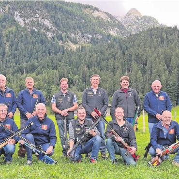 Amtscup 2022: Simon Mösching ist Tagessieger - Siegergruppen (von links): FSG1, FL1, FSG3 FOTOS: ZVG