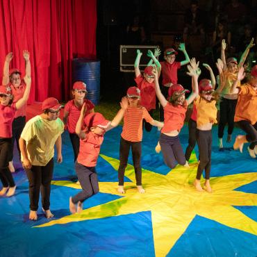 Wow – was für eine Show im Zirkuszelt zum Abschluss des 100-Jahr-Jubiläums der Schule Rütti