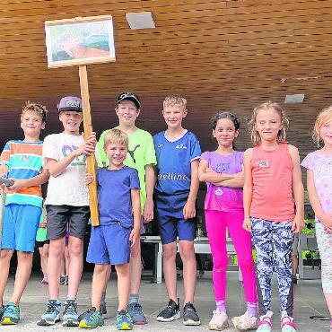 Spiel- und Sporttag der Schule Rütti - Die «Hirschen» sind gespannt, was auf sie zukommt.
