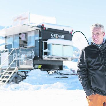 «The Offcut»: Der Name war Programm - Executive Chef Martin Göschel begeisterte die Aussicht auf dem Vorderen Eggli, wo der Foodtruck «The Offcut» positioniert war: «Es war magisch.» FOTOS: THE ALPINA GSTAAD