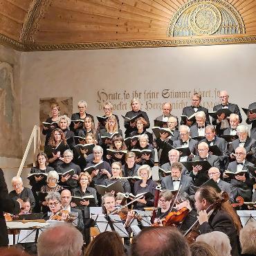 Festliche «Messias»-Aufführung - Der Cantate Chor Zweisimmen unter der Leitung von Klaus Burkhalter. FOTOS: MARTIN NATTERER
