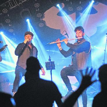 Das war das Mad Muni 2023 - Keltisch-irische Stimmung: Die Band «Selfish Murphy» hat sich zum Ziel gesetzt, die Atmosphäre eines Irish Pubs ins Mad-Muni-Zelt zu bringen.
