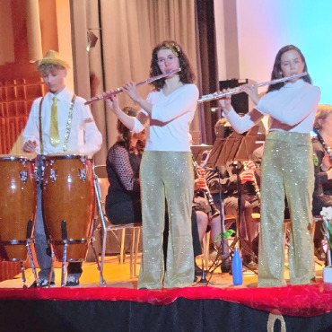 Musikalischer Glanzpunkt vor Ostern: Musikgesellschaft Gstaad begeistert das Publikum - Die MGG-Juniors: v.l. Lionel Huwiler, Marta Colella, Lianna Romang und Samira Romang.