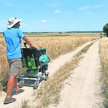 Mit dem Einkaufswagen von Flumenthal nach Moskau - Endlose Getreidefelder in Polen.