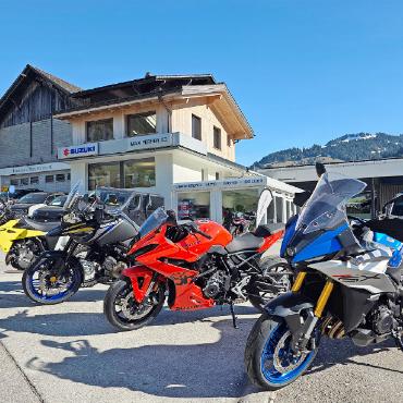 Suzuki-Testtage bei der Garage Perren - «Ride & Feel 2026»: Die Suzuki-Testtage der Garage Perren in St. Stephan.    FOTO: ZVG