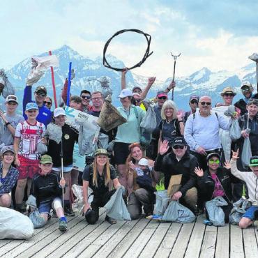 Zweiter Tag des Summit Foundation Clean-Ups in Gstaad - Rund 60 Helferinnen und Helfer haben die Natur in der Destionation Gstaad von rund 57 Kilogramm Abfall befreit. FOTOS: ZVG
