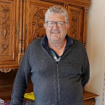 Im Estrich entsteht Raum für eine WG - Hans Zeller
