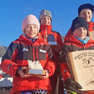 Miriam von Siebenthal und Benjamin Mösching sind Clubmeister - Kategoriensieger JO: Fiona und Ramona von Siebenthal sowie Yannic und Lukas Matti.