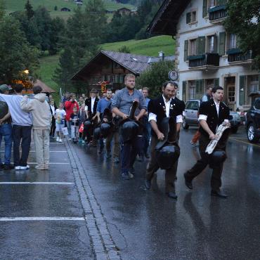 Ein Licht für die Schweiz: So feierte das Saanenland den 1. August