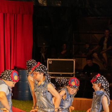 Wow – was für eine Show im Zirkuszelt zum Abschluss des 100-Jahr-Jubiläums der Schule Rütti