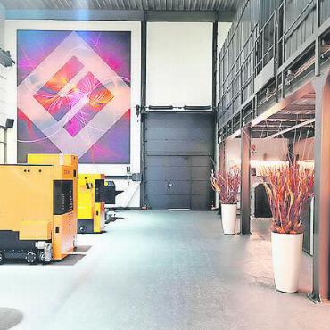Die neusten Produkte für natürliche Wärme – jetzt an der Hausmesse entdecken - Neuste Holzfeuerungen und Wärmepumpen an der Hausmesse der Schmid AG in Oey. FOTO: ZVG