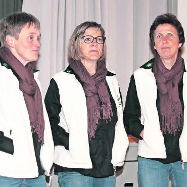 Schönheit braucht keinen Namen - Terzett Silberdistel, v.l.: Renate Romang, Ruth Domke und Heidi Marmet.