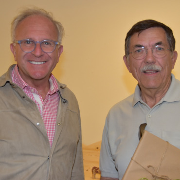 «Vehschau» im Museum - Von der Sammlerleidenschaft gepackt: Olivier Dupraz (links) und Martin Schwarz.