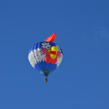 Heissluftballons gegen den Wind