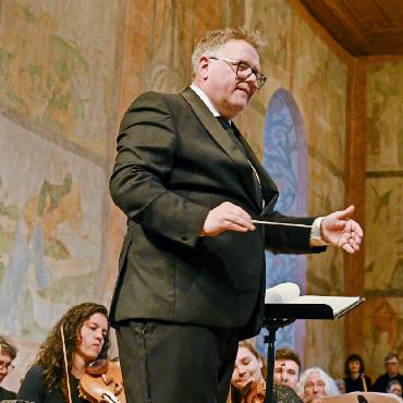 Musikalische Ostern mit einer würdigen Ehrung für Markus Bach - Dirigent Michael S. Bach