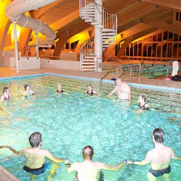PluSport-Schwimmgruppe: Das war unser 2024 - Gemeinsames Bewegen im Hallenbad des Sportzentrums Gstaad.