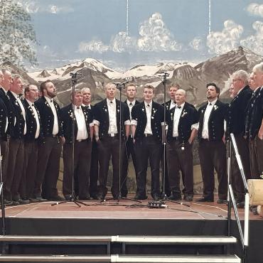 Forty:love für die Jodlerinnen, Jodler und das Quartett «Waschächt»