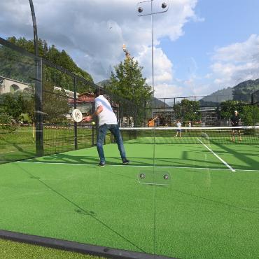 Padel-Tennis mitten in Gstaad