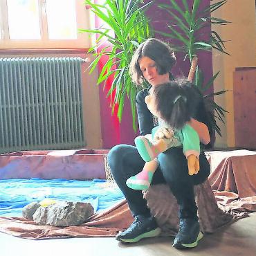 Fisch oder Jesus? – das ist die Frage - Handpuppe Lucia - sympathische Gwundernase.