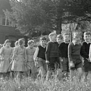 Mein persönliches Highlight 2023: Es hätte auch mich treffen können - Eines von vielen Kinderheimen, in denen Kinder im Rahmen fürsorgerischer Zwangsmassnahmen untergebracht wurden. Das Rotkreuz-Heim in Gstaad, irgendwann zwischen 1940 und 1945. FOTO: ZVG