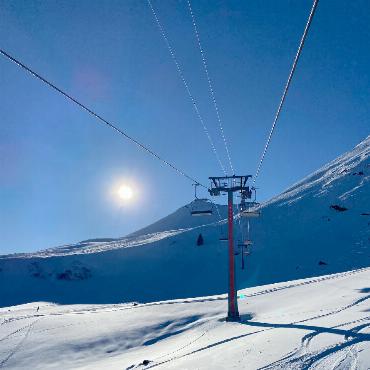 Trotz Bilderbuchwinter nicht eitel Sonnenschein - Sonne satt gab es in diesem Winter an unzähligen Tagen. FOTO: ANJA MOOSMANN