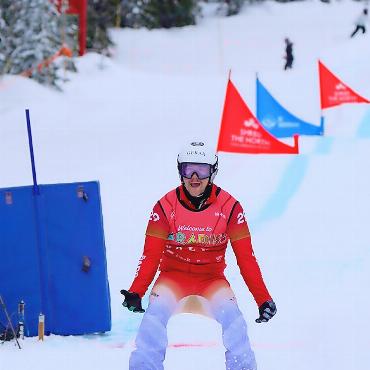 Weltcupsieg für Fabrice von Grünigen - Freudiger Jubel: Fabrice von Grünigen holt Weltcupsieg in Kanada.    FOTOS: ZVG