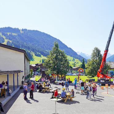 Voller Vorfreude aufs Herbstfest 2024 - Am Sonntag, 13. Oktober findet auf dem Rütti-Schulhaus-Areal das Herbstfest statt. FOTO: ZVG