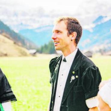 De Bärge nah – ses gmüetlich ha! - Jodler Orlinda, Simon und David. FOTO: SELINAPHOTOGRAPHY.CH