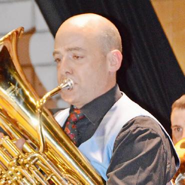 Ein bunter Strauss von Melodien - Stephan Kunz (Eufonium), neues Ehrenmitglied.