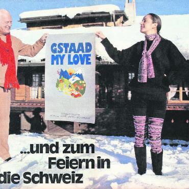 «Frühmorgens gings los auf Promijagd, den ganzen Tag war ich auf der Pirsch» - Schleichwerbung für Gstaad: Curd Jürgens und seine Freundin Margie, nach einer Krise wieder frisch verliebt. Das Bild erschien in der «Sie und Er», Nr. 1 1977.