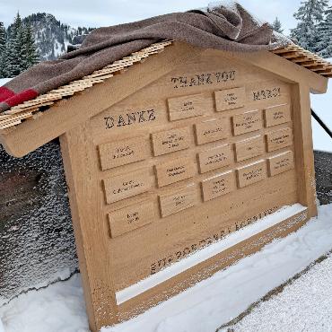 Läger reloaded: Ein Stück Skigeschichte wird wiederbelebt - Danke, Thank You, Merci – viele Betriebe und Familien spendeten, um den Läger-Lift wieder in Betrieb nehmen zu können.
