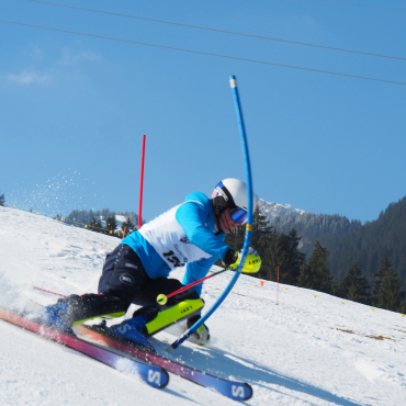 Top Wettkampfbedingungen, Sonnenschein, starke Rennfahrer und ein Fest à la Skiclub Grund
