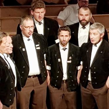 Lieder und Volksmusik zum Valentinstag - Jodlerklub Gsteig