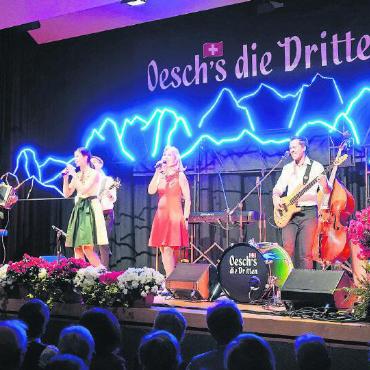 «Oesch’s die Dritten» in Schönried - «Oesch’s die Dritten» begeistern vom ersten Ton an.