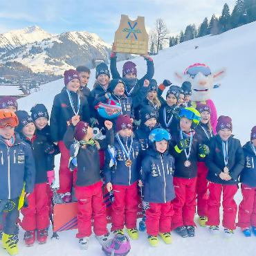Sarina-Mini-Meister-Titel für Joelle Steffen und Kjetil Neuhaus - Die Clubchampions des SC Schönried.