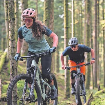 Herbst im Sputnik Zweisimmen - Sputnik hat ein grosses Sortiment an Bikes und E-Bikes an Lager. FOTO: ZVG