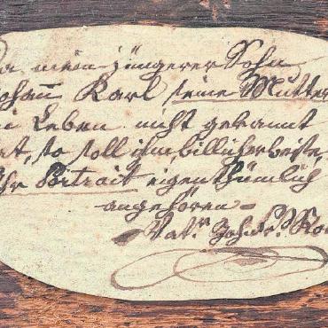Kennen Sie Johann Franz Romang? - Die Inschrift auf der Rückseite des Bildes «Scherzligen». FOTOS: ZVG