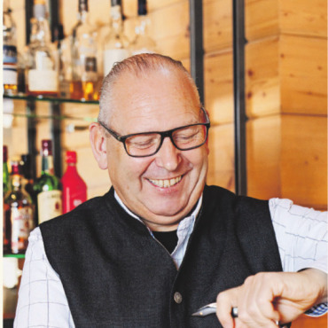Sechs Menschen, eine Seele: das Hotel Spitzhorn - DIRK OCKHUIJSEN, 58