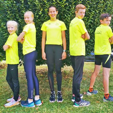 Eine Schweizerfinal-Bronzemedaille für Leonie Steffen - Zoé Bach, Danja Reichenbach, Leonie Steffen, Yanis Reichenbach und Jonas Zeller.